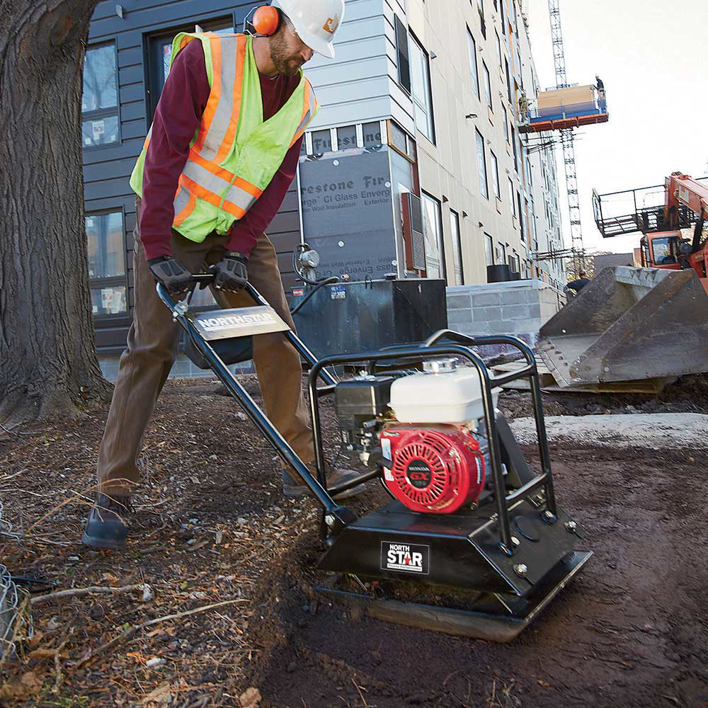 NorthStar Plate Compactor | Forward | 16-5/16 in. x 21-1/2
